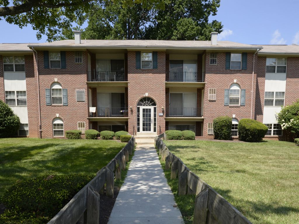 Apartments for Rent in Randallstown, MD | Woodridge Apartments
